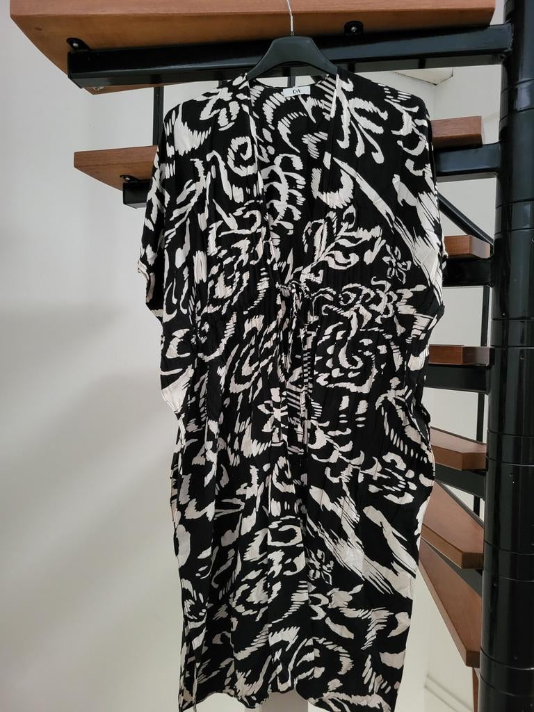 Zwart-witte kaftan met abstracte print maat 42, Overige typen, Zwart, Ophalen of Verzenden, Zo goed als nieuw
