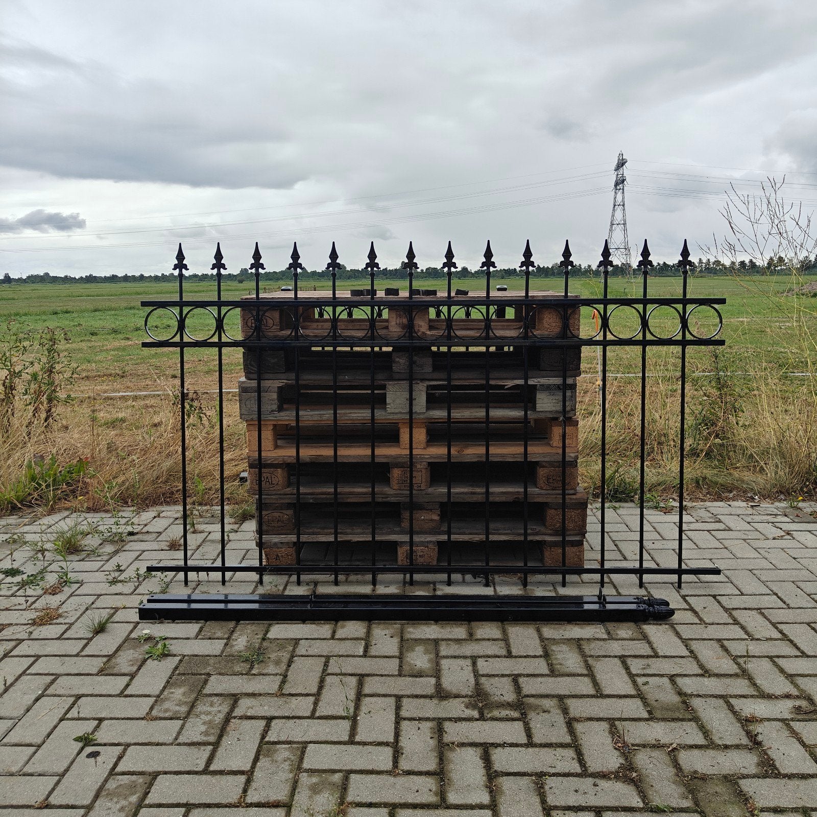 Stalen tuin hek. Sierhekwerk. 2.1 x 1.2 m, Ophalen, IJzer, Sierhekwerk