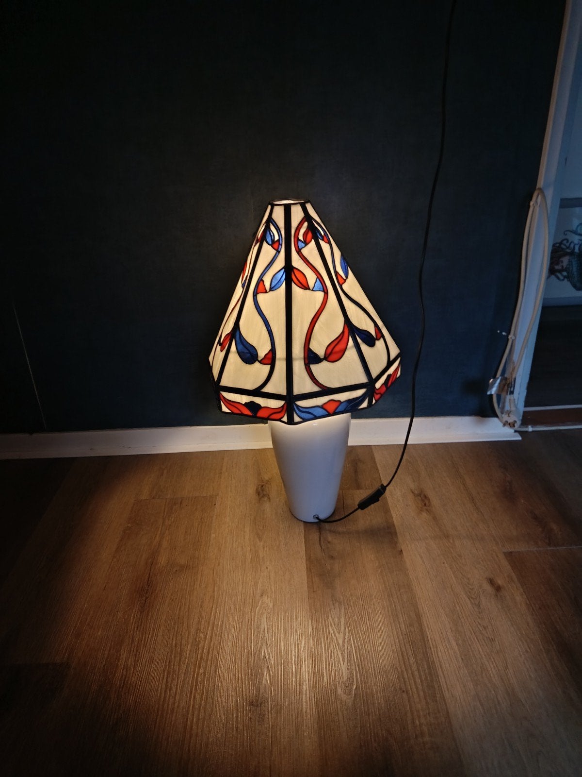 Prachtige grote glas in lood lamp handgemaakt, Huis en Inrichting, Ophalen, Tiffany lamp, Meerkleurig, Nieuw