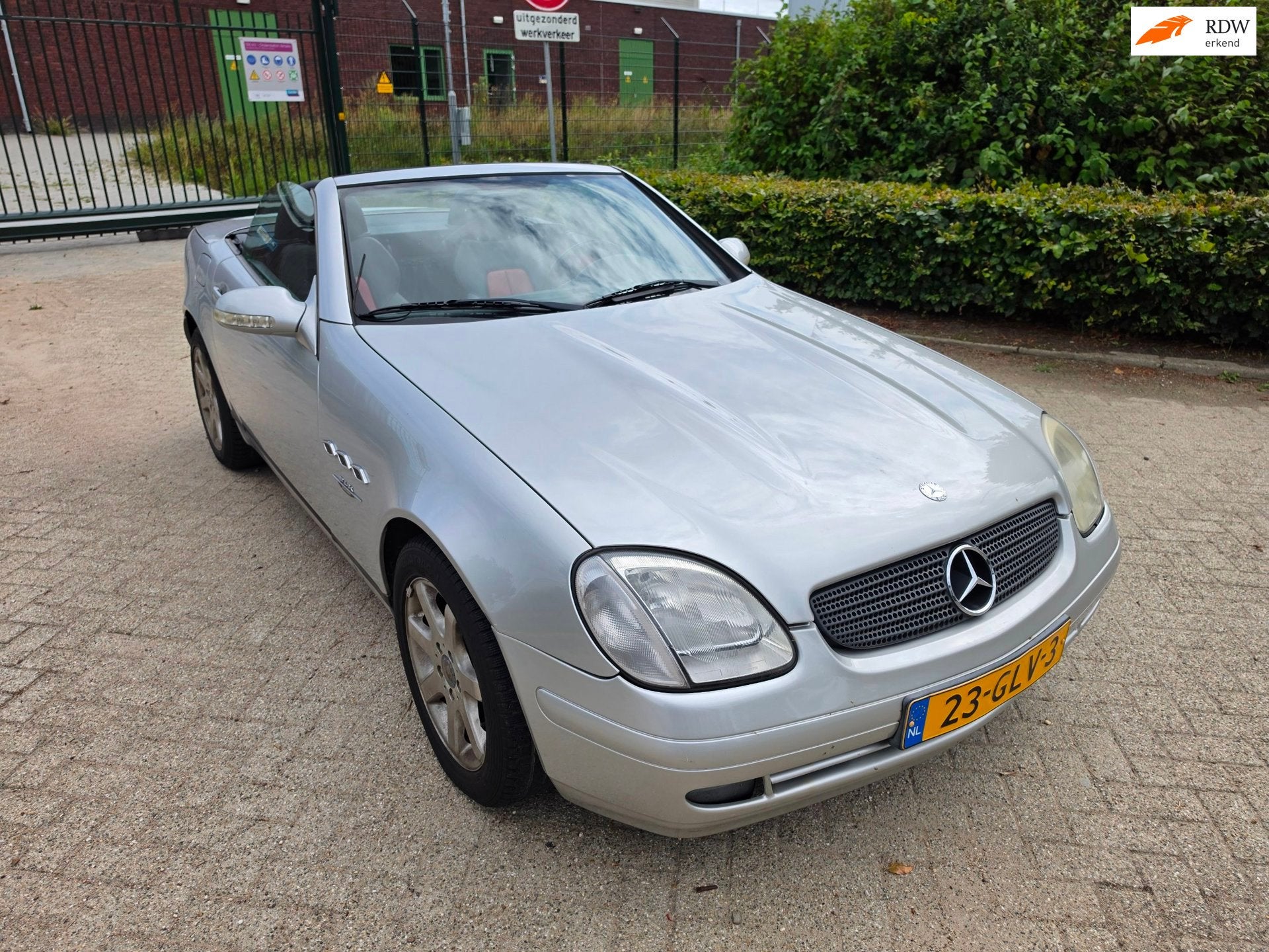 Mercedes-Benz SLK-klasse 230 K. GEREVISEERDE DAK NETJES!, Auto's, Euro 2, Achterwielaandrijving, Gebruikt, 1225 kg