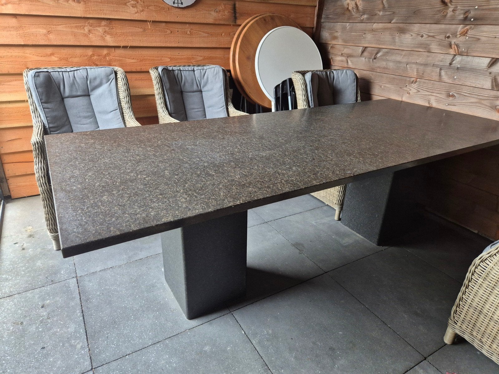 Zware granieten tuintafel 240x100x74 cm met vierkante zuilen, Ophalen, Gebruikt, Rechthoekig, Overige materialen