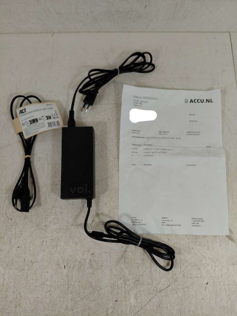 E-bike acculader 42V dc. 2,0 Amp.  Stekker Ø5.5 x Ø2.1[mm.], Fietsen en Brommers, Niet ingevuld, VOI, Niet ingevuld, Nieuw