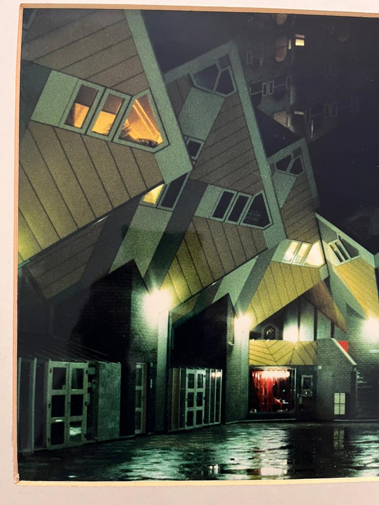 NACHTFOTO. —. KUBUSWONINGEN. —  ROTTERDAM., Antiek en Kunst, Kunst | Tekeningen en Foto's, Ophalen of Verzenden