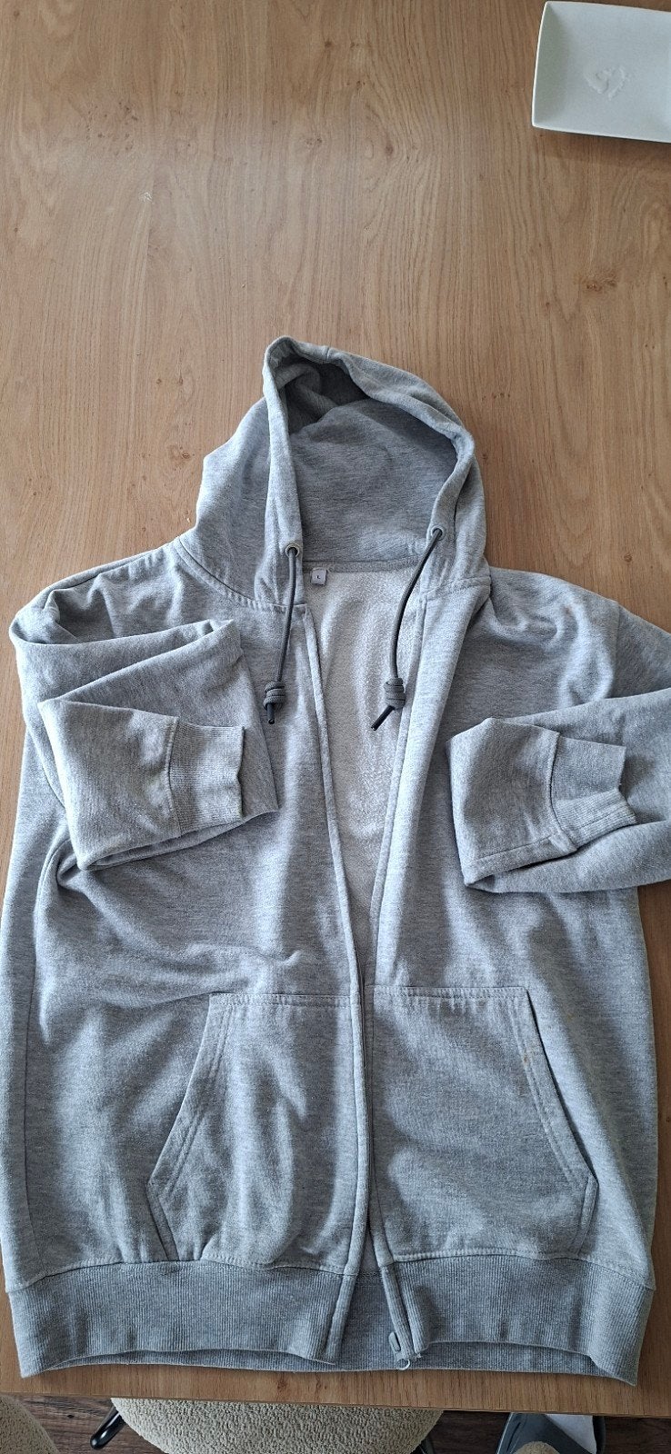 Grijze hoodie met rits - Maat L, Kleding | Heren, Ophalen, Maat 52/54 (L), Onbekend, Grijs