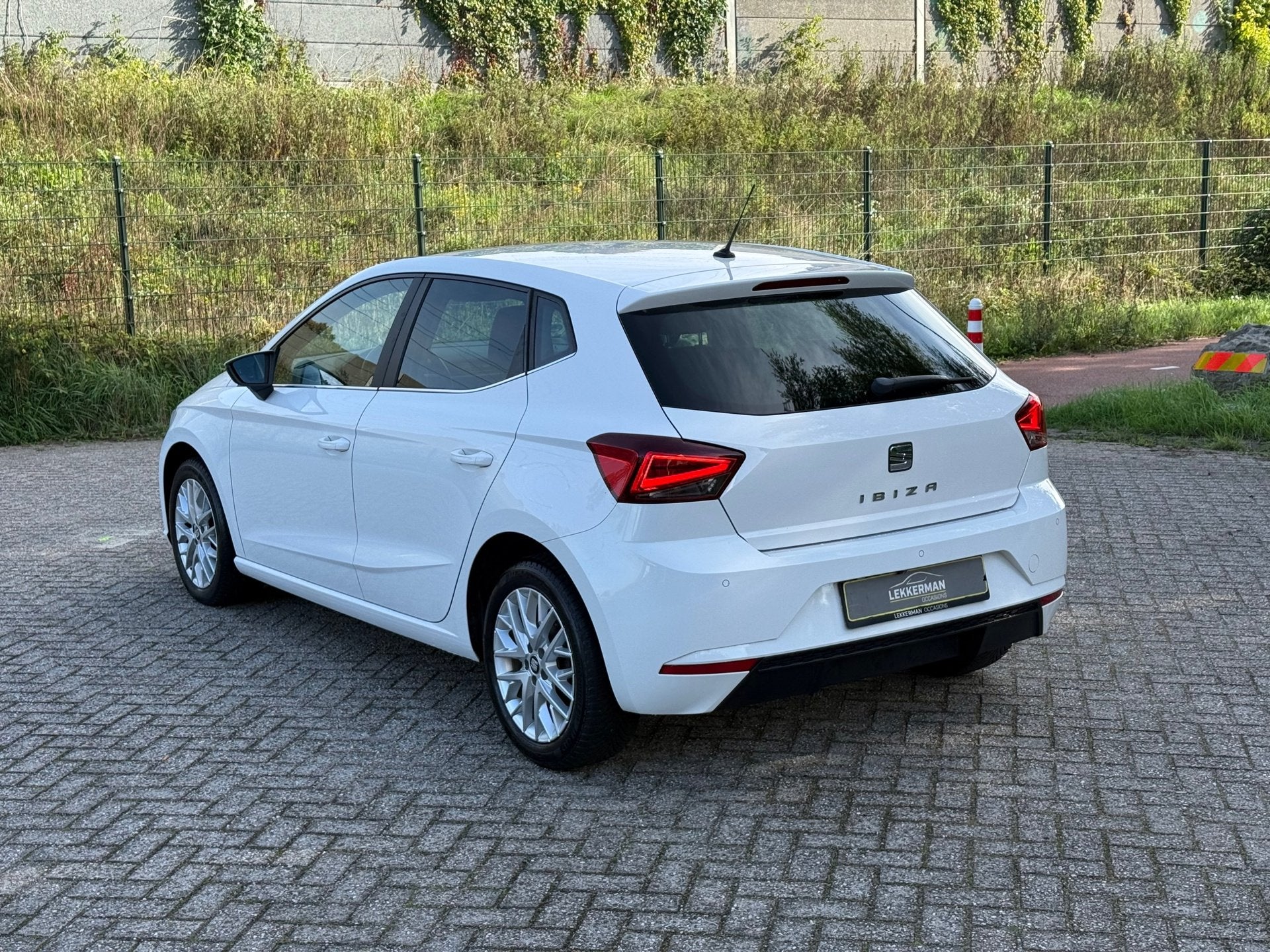 SEAT Ibiza 1.0 TSI Excellence CAMERA I PDC I CLIMA I STOELVE, Auto's, Automatische klimaatregeling, Gebruikt, 95 pk, Origineel Nederlands
