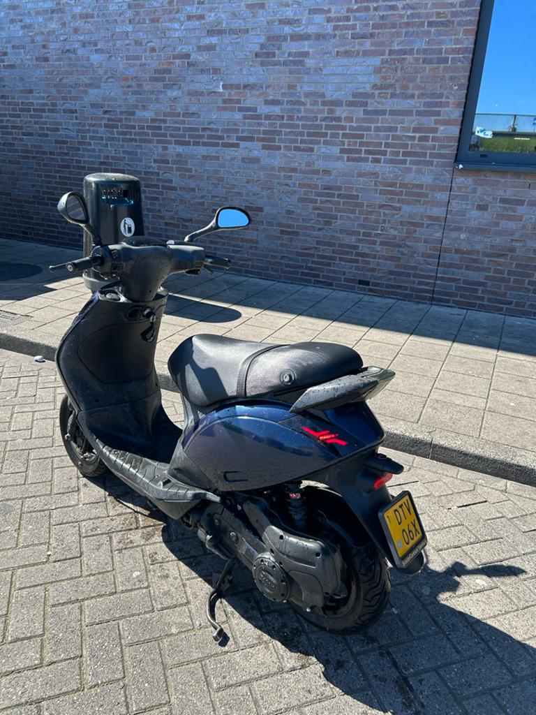 Piaggo zip 80cc iget 2019 €1500 zondag ophalen!!!!!, Gebruikt, Maximaal 45 km/u, Zip, Ophalen of Verzenden