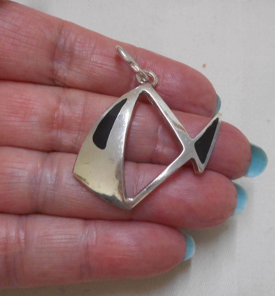 Zilveren modernist hanger vis nr.159