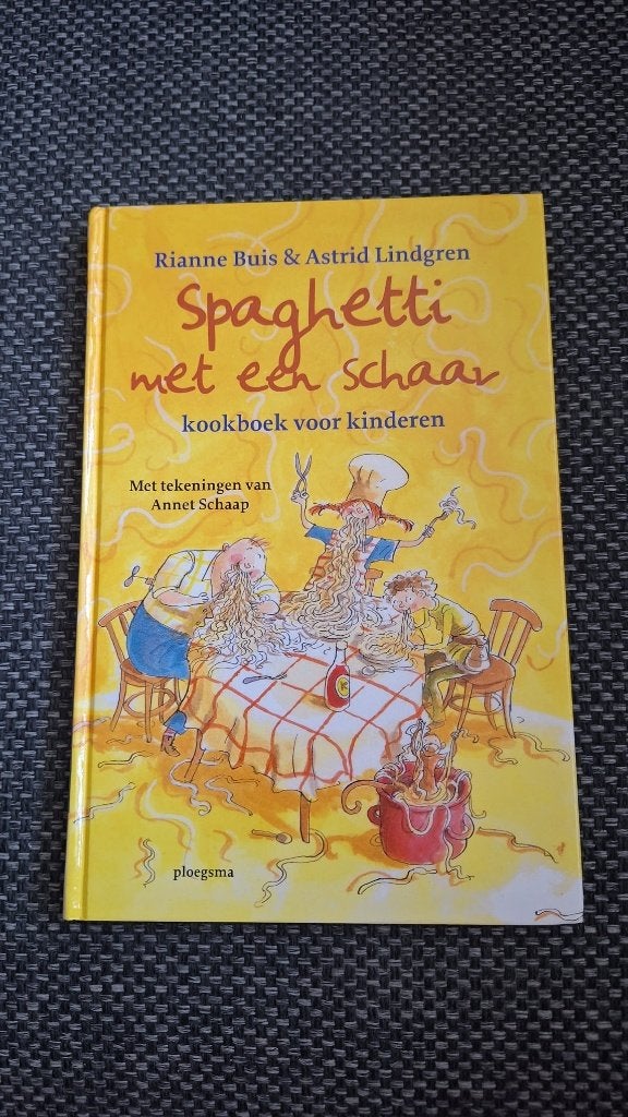 Kinderkookboek Spaghettie met een schaar, Ophalen, Zo goed als nieuw, Hoofdgerechten, Europa