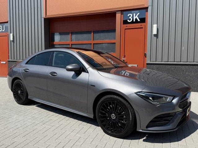 Mercedes-Benz CLA-Klasse 250 e | AMG | PANO | SFEER |, Auto's, CLA, 4 cilinders, 1600 kg, 1332 cc