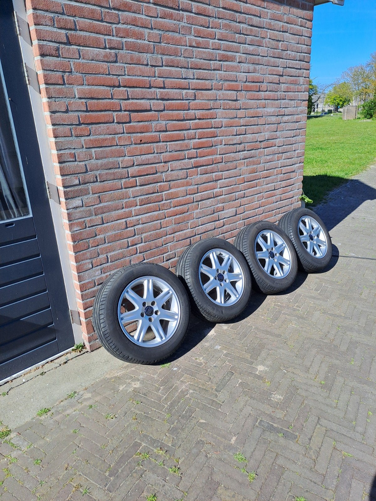 Volvo velgen type Mimas 16inch met Michelin zomerbanden, Ophalen, 16 inch, 205 mm, Zomerbanden