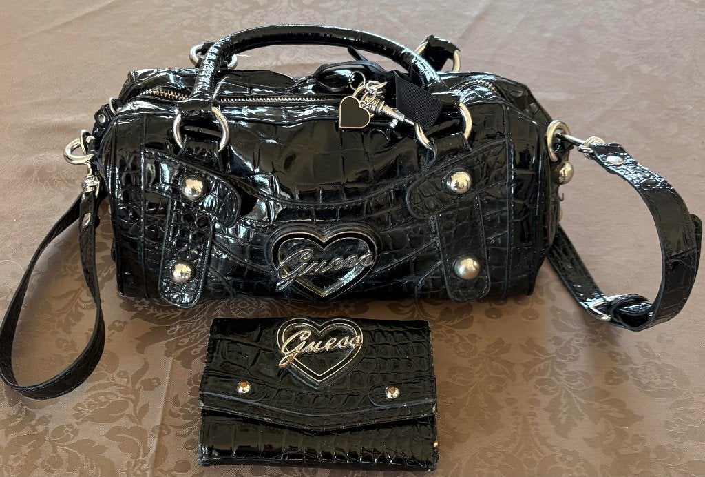 Portemonee met Tas van GUESS, Sieraden, Tassen en Uiterlijk, Ophalen, Zo goed als nieuw, Zwart, Guess