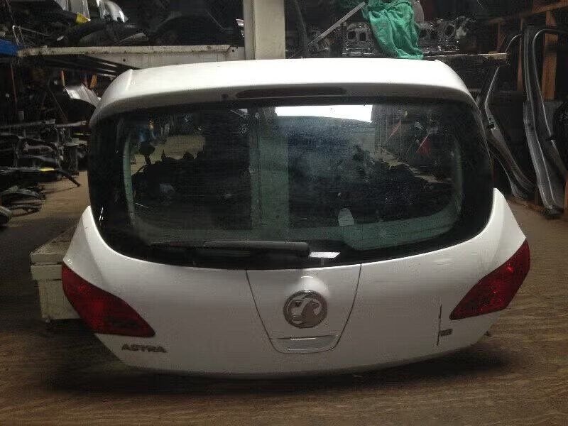 ACHTERKLEP Opel Astra J (PC6 / PD6 / PE6 / PF6), Auto-onderdelen, Bahnhofsplatz 65423 Rüsselsheim am Main, DE, Gebruikt, Achterklep