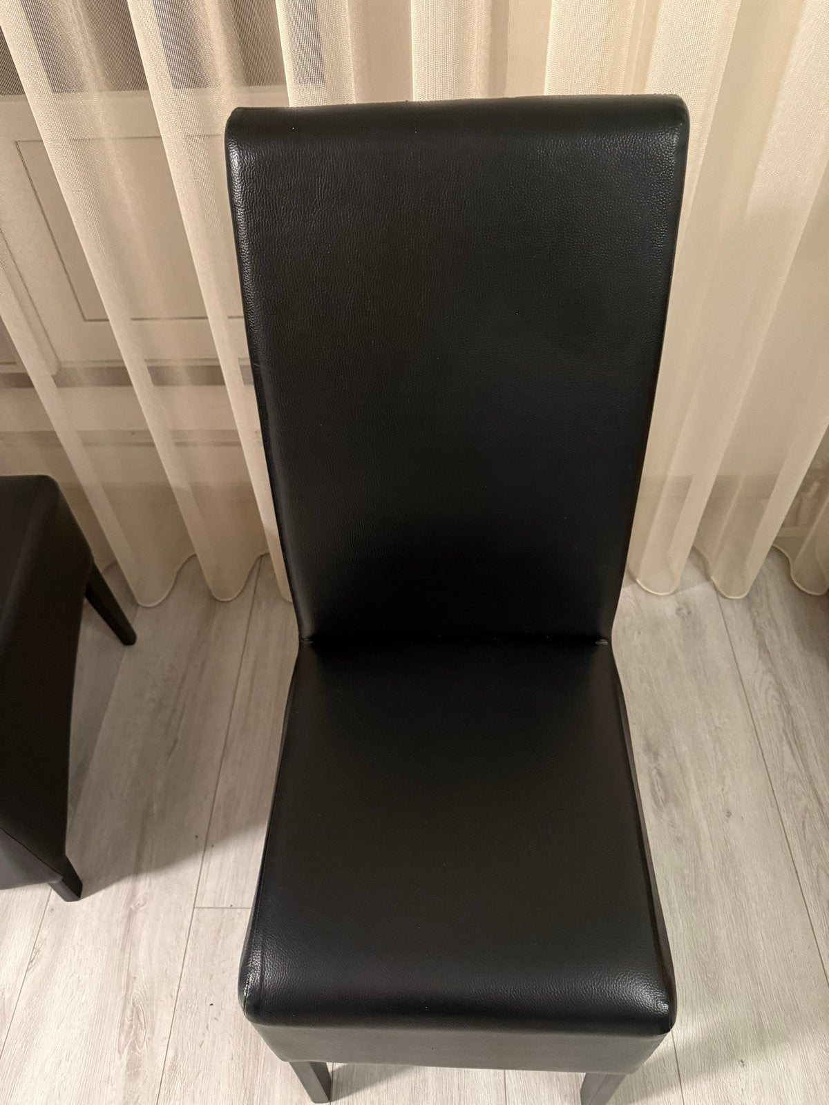 Set van 4 moderne eetkamerstoelen, zwart/wit, Huis en Inrichting, Stoelen, Ophalen, Gebruikt, Zwart, Leer
