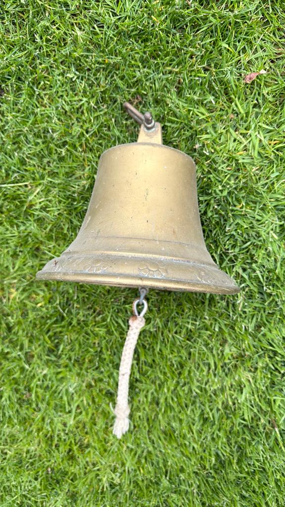 Antieke Messing bel met klepel en touw, Ophalen of Verzenden