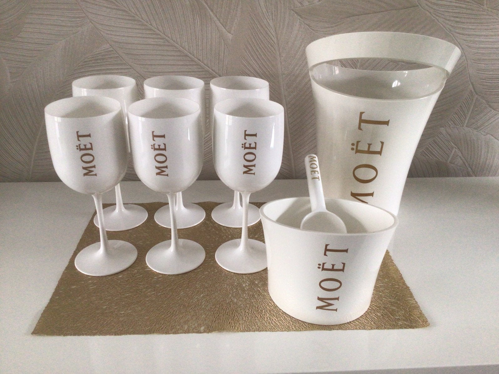 Moet en Chandon, Ophalen, Zo goed als nieuw