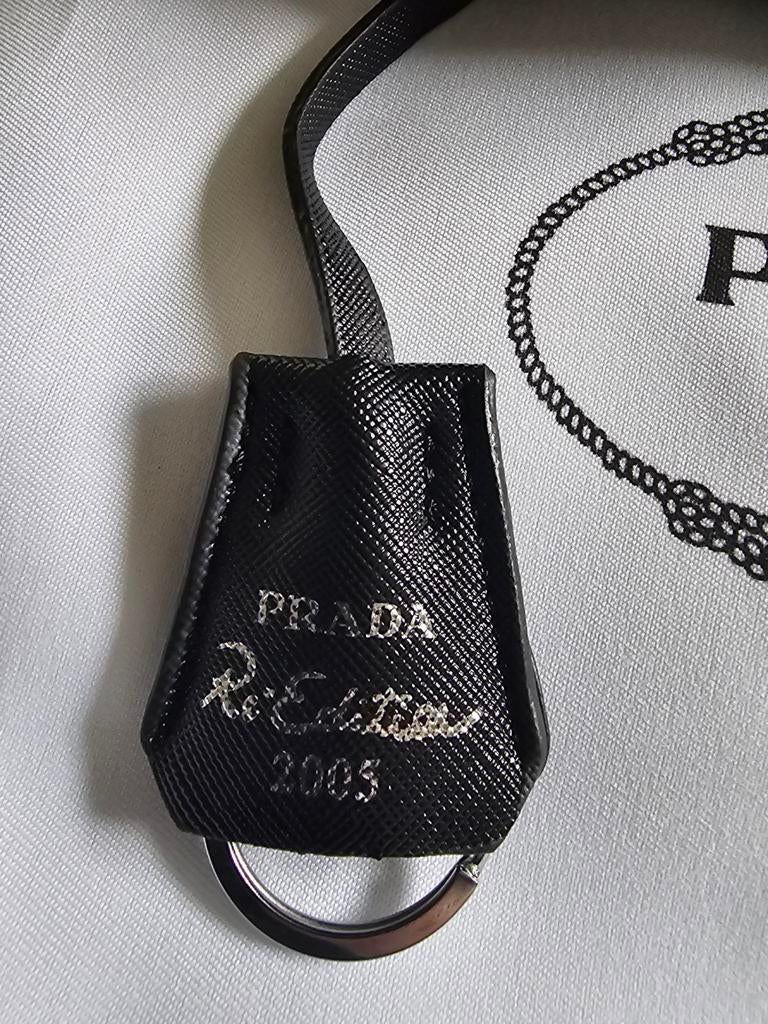 Prada Re-Edition crossbody Authentiek met serienummer, Overige merken, 25 tot 40 cm, Nieuw, Ophalen of Verzenden