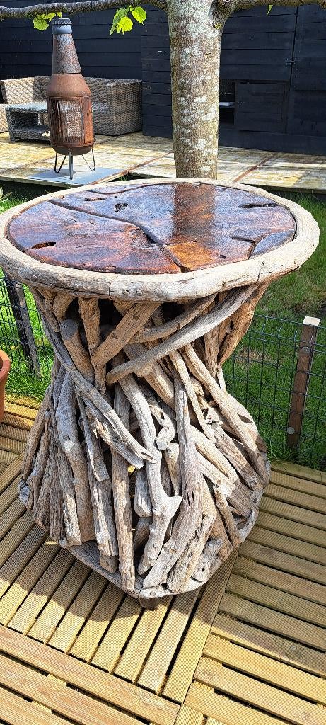 2 stuks hangtafel / staantafel tropisch hardhout. drijfhout, Ophalen, Gebruikt