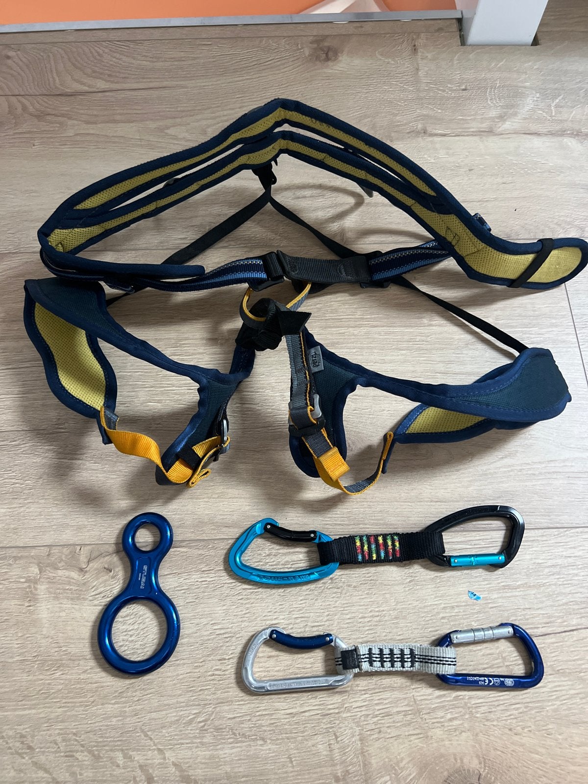 Klimharnas met accessoires: Petzl, Stubai, karabiners, Ophalen of Verzenden, Gebruikt, Klimsport-accessoire