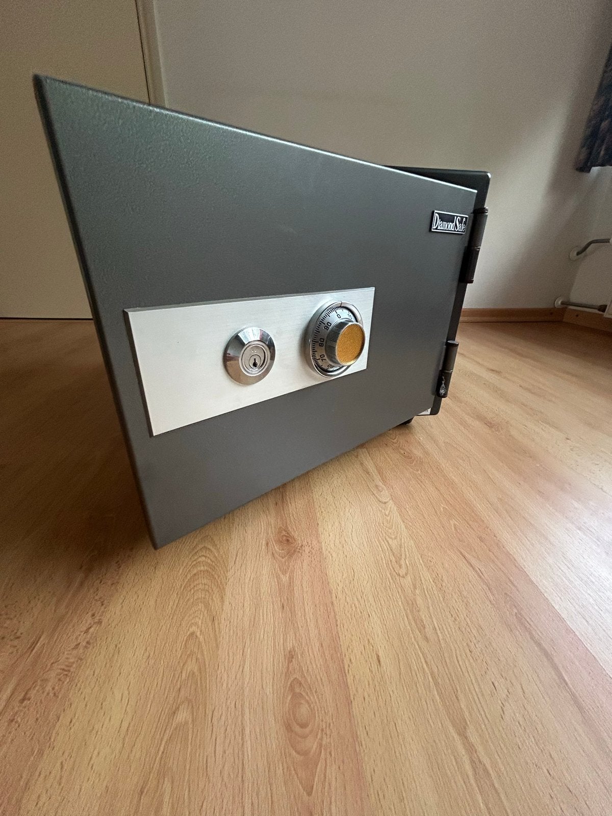 Kluis met cijferslot en 2 sleutels - Diamond Safe, Huis en Inrichting, Brandblussers en Brandkasten, Ophalen, Gebruikt, Brandkast