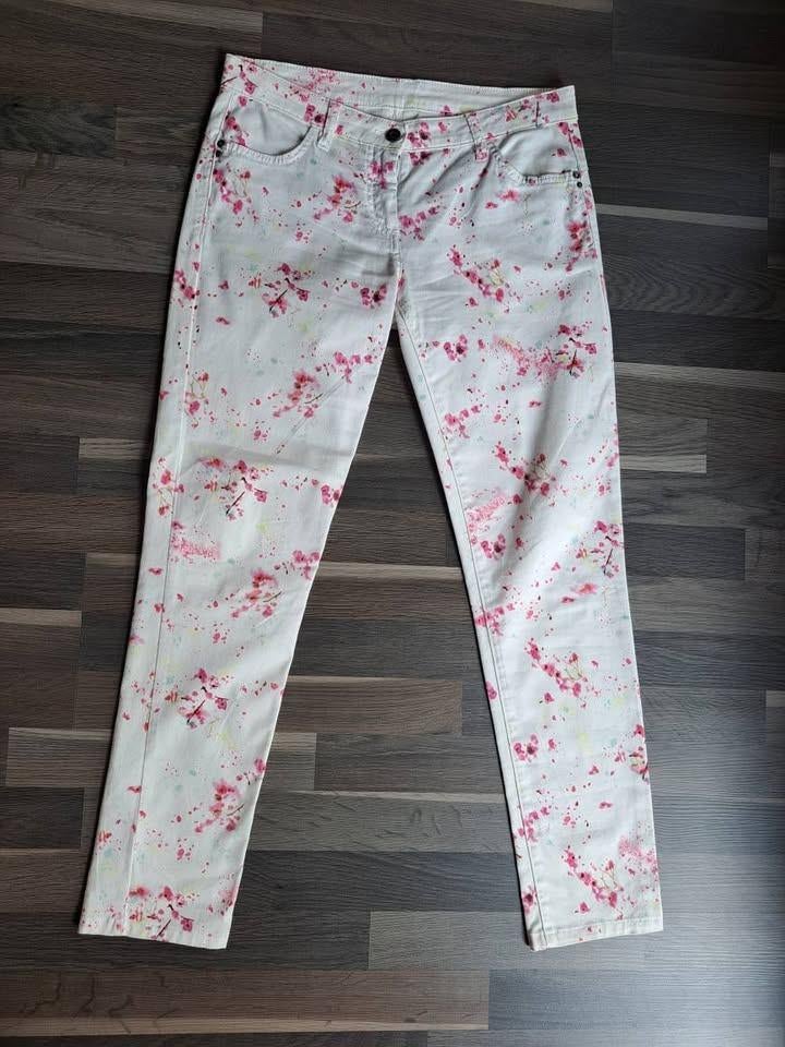 Patrizia Pepe, jeans, mt 30, Wit, Ophalen of Verzenden, Zo goed als nieuw, W30 - W32 (confectie 38/40)