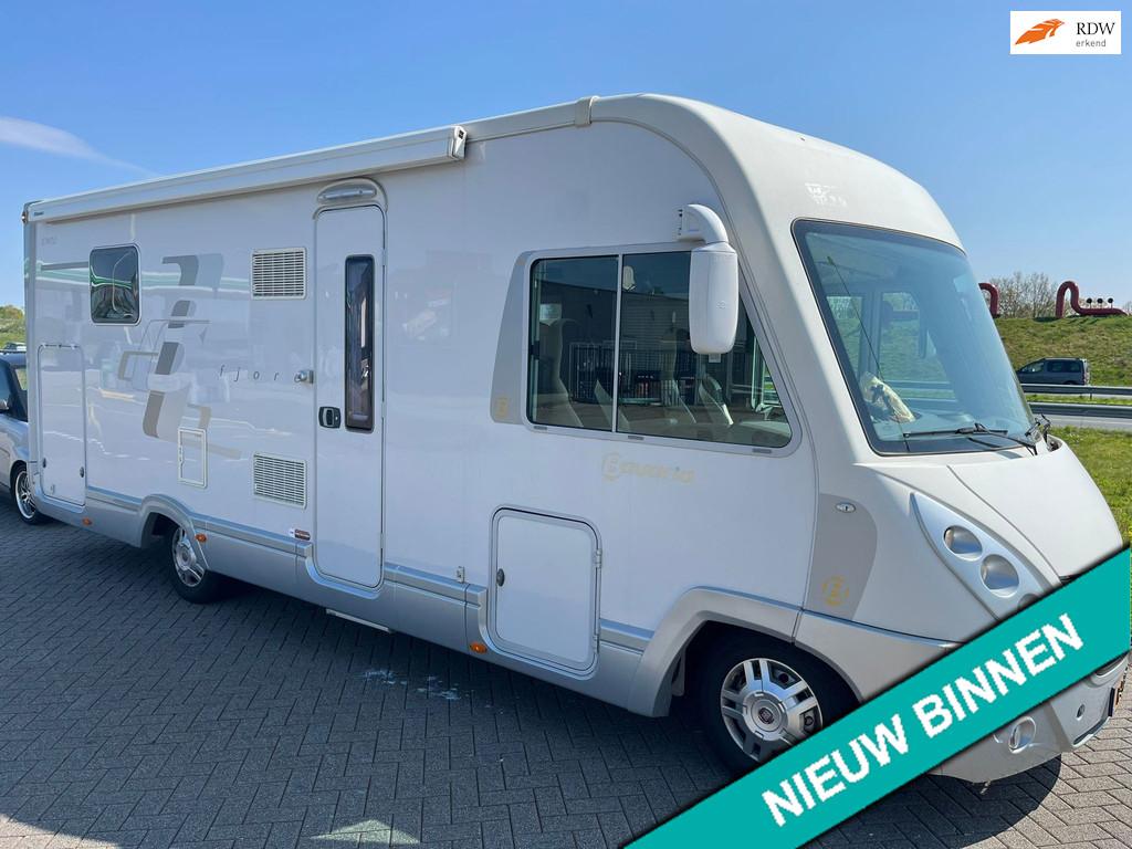 Bavaria/PILOTE I742 QUEENSBED TOP STAAT LAGE KM, Caravans en Kamperen, Campers, Integraal, Ringverwarming, Fiat, 7 tot 8 meter