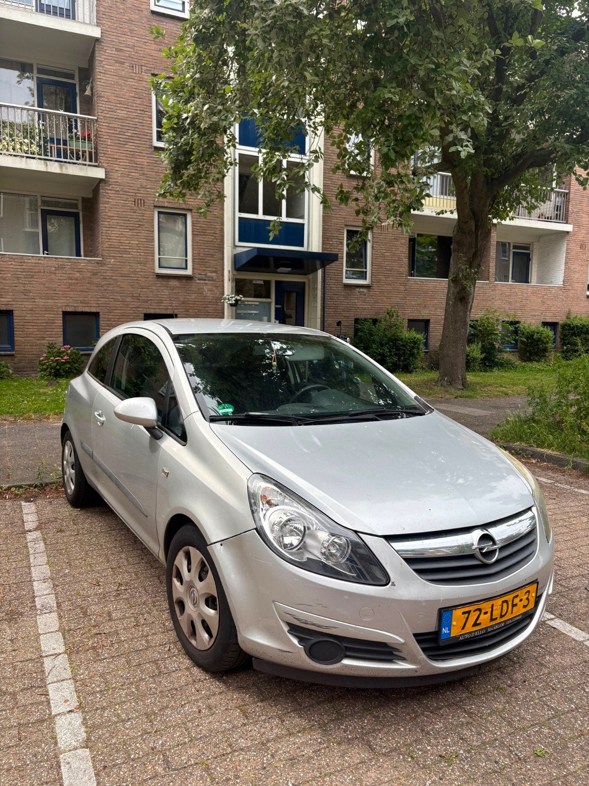 Opel Corsa 1.4 16V 3D 2010 Grijs, Auto's, Opel, Voorwielaandrijving, 40 €/maand, 1398 cc, 4 cilinders