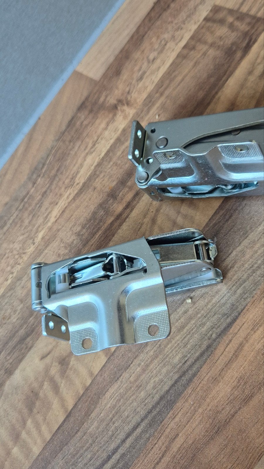 2  Scharnieren Bosch Siemens Koelkast 00492680 00114847, Ophalen of Verzenden