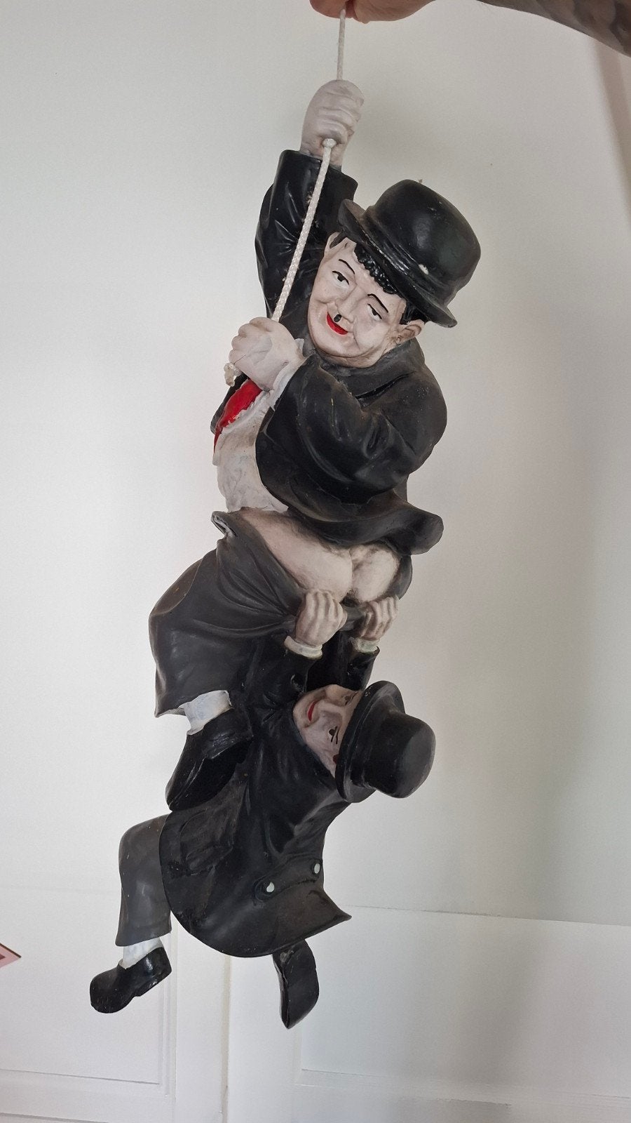 Decoratief beeld Laurel & Hardy aan touw, Verzamelen, Ophalen, Gebruikt