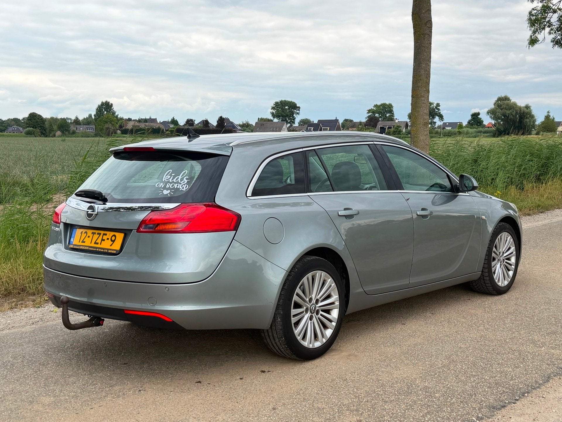 Opel Insignia Sports Tourer 1.4 Turbo EcoFLEX Business Editi, Auto's, Opel, Euro 5, Stof, Gebruikt, Zwart