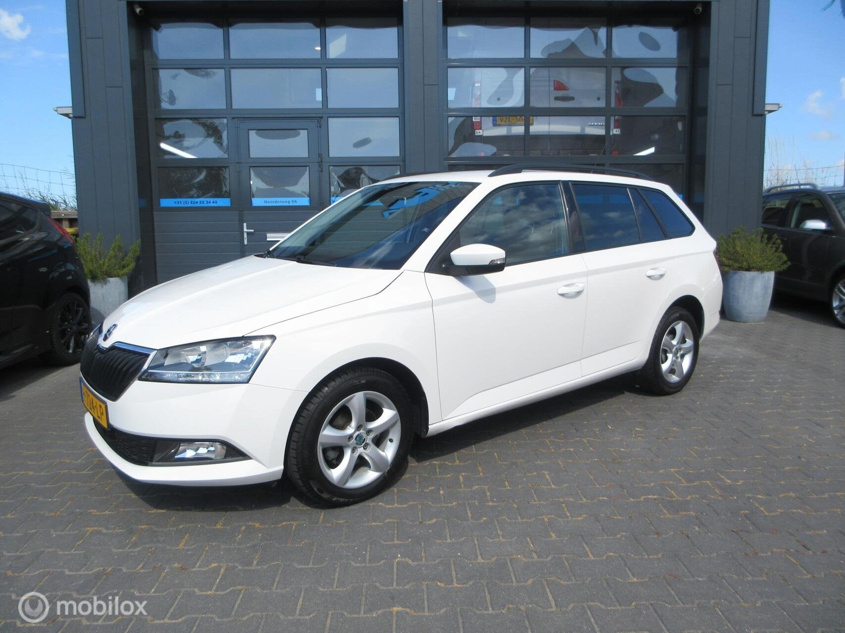 Skoda Fabia Combi 1.0 TSI Business Edition Org Ned Luxe!, Auto's, Skoda, Voorwielaandrijving, Stof, Gebruikt, 95 pk