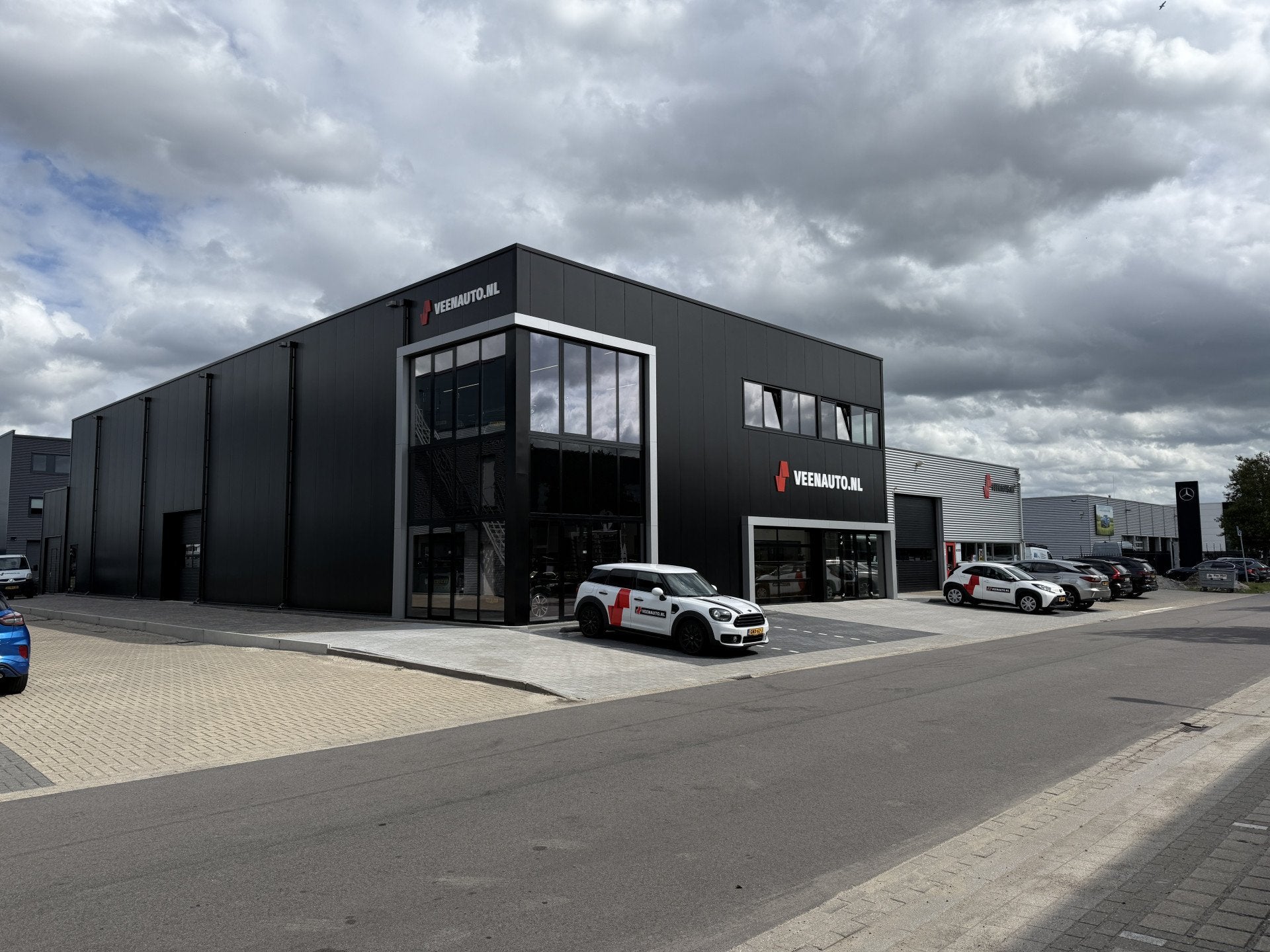 Land Rover Range Rover Evoque 1.5 P270e PHEV AWD SE Dynamic, Auto's, Automaat, Dealer onderhouden, Wit, Vierwielaandrijving