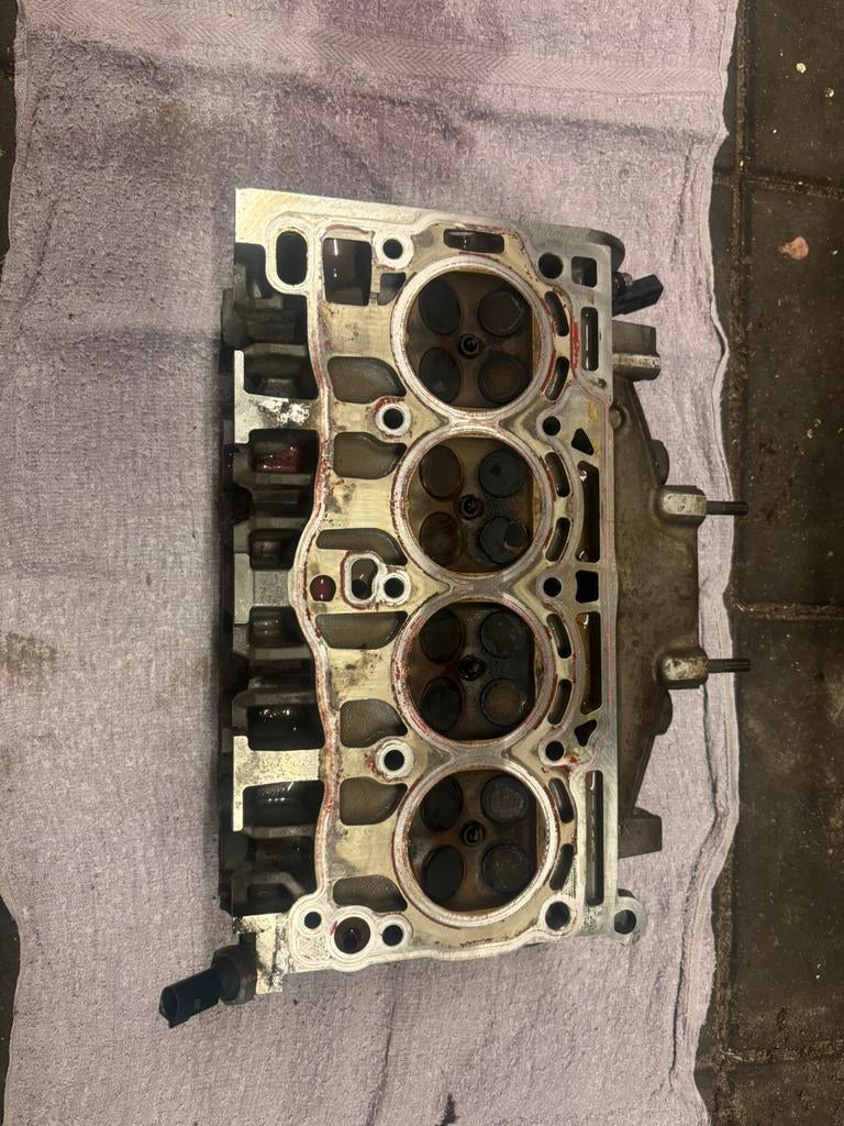 Cilinderkop volkswagen 1.2 Tsi, Auto-onderdelen, Motor en Toebehoren, Ophalen of Verzenden
