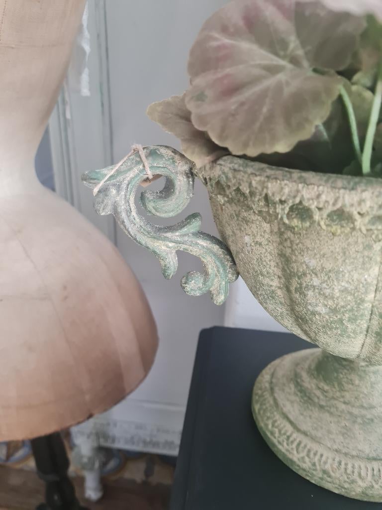 Nieuwe metalen bloempotten antiek look p/st 24.95, 25 tot 40 cm, Heikant 21 Kaatsheuvel, Belle Vieille Brocante, Nieuw