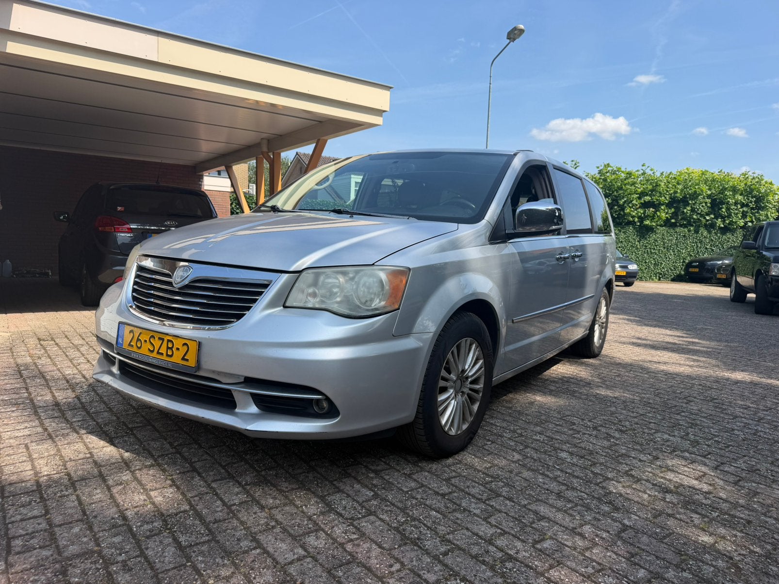 Lancia Voyager 2.8 Multijet 2012 Grijs, Auto's, Lancia, Euro 5, 450 kg, Zwart, 4 cilinders