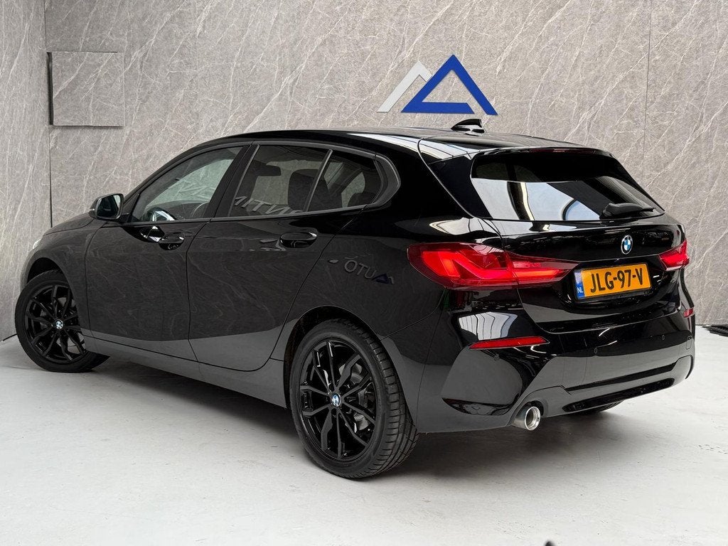 BMW 1-serie 116d High Executive / Nette Auto, Gebruikt, 116 pk, Zwart, Bedrijf