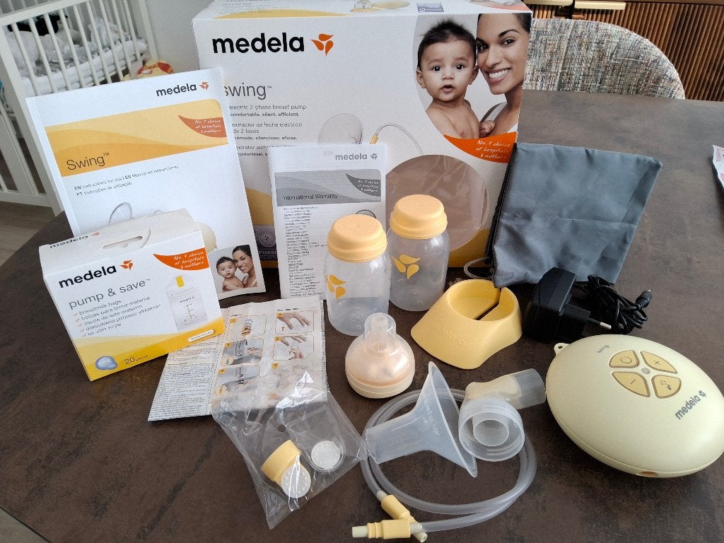 Medela Swing borstkolfset en bewaarzakjes, Ophalen, Zo goed als nieuw, Borstkolf, Medela