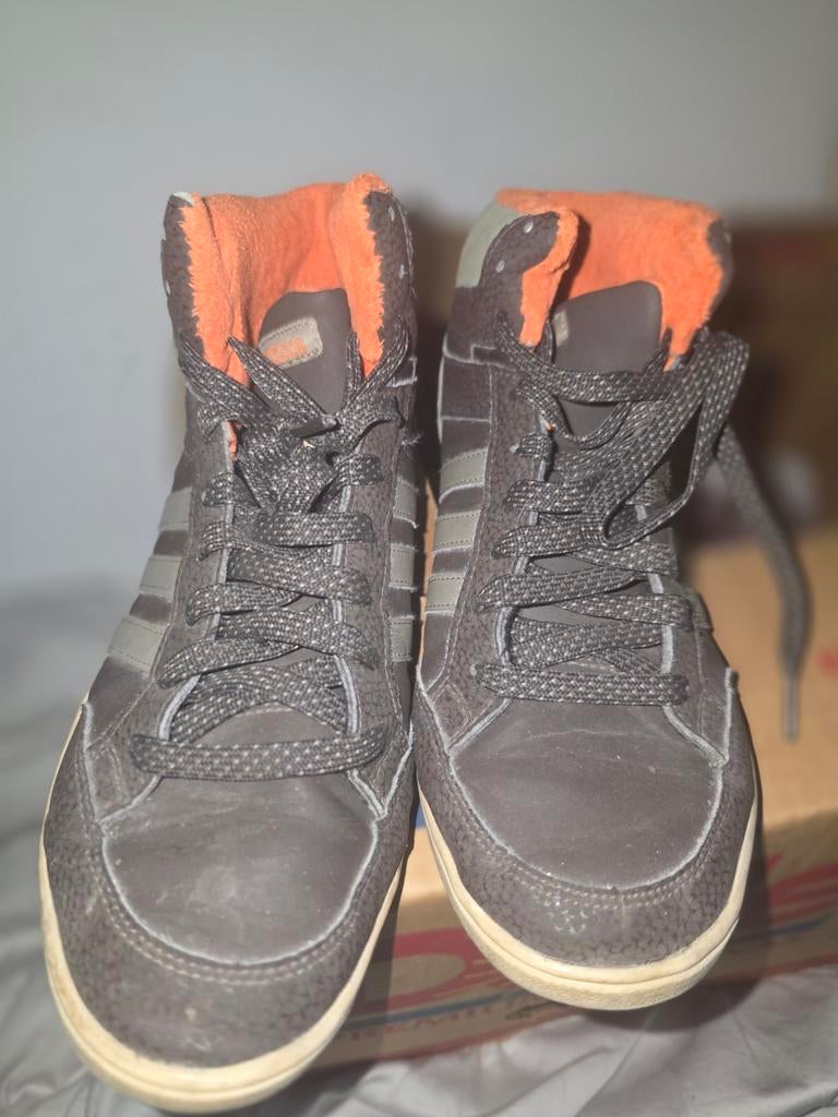 Adidas sneakers - Donkergrijs met oranje accenten, Kleding | Dames, Schoenen, Overige kleuren, Adidas, Ophalen of Verzenden, Sneakers of Gympen