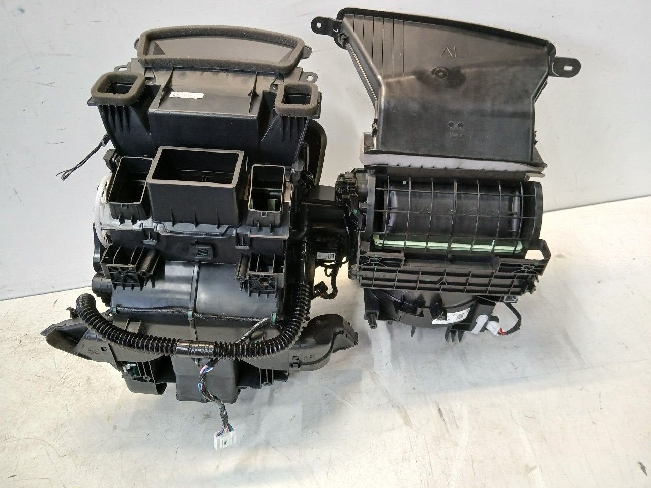 Kachelhuis Toyota Aygo, Auto-onderdelen, Onderdelen@venauto.nl, Van der Ven Autorecycling B.V., Gebruikt, Ettenseweg 76, 4706 PB Roosendaal, The Netherlands