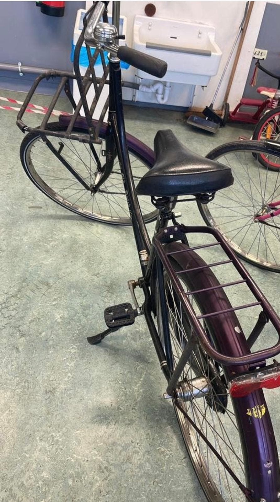 Batavus stadsfiets met versnellingen, Fietsen en Brommers, Fietsen | Dames | Damesfietsen, Ophalen, Gebruikt, Batavus, Versnellingen