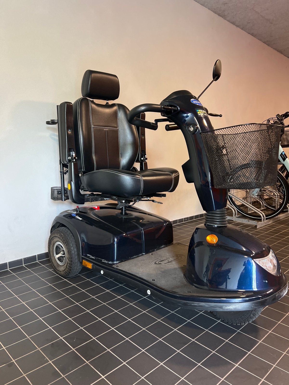 Scootmobiel, Ophalen, 10 km/u of minder
