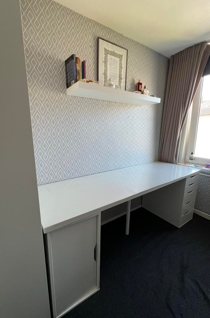 Ikea bureau 2 m, Ophalen, Met lades, Spaanplaat of MDF, Schoolbureau