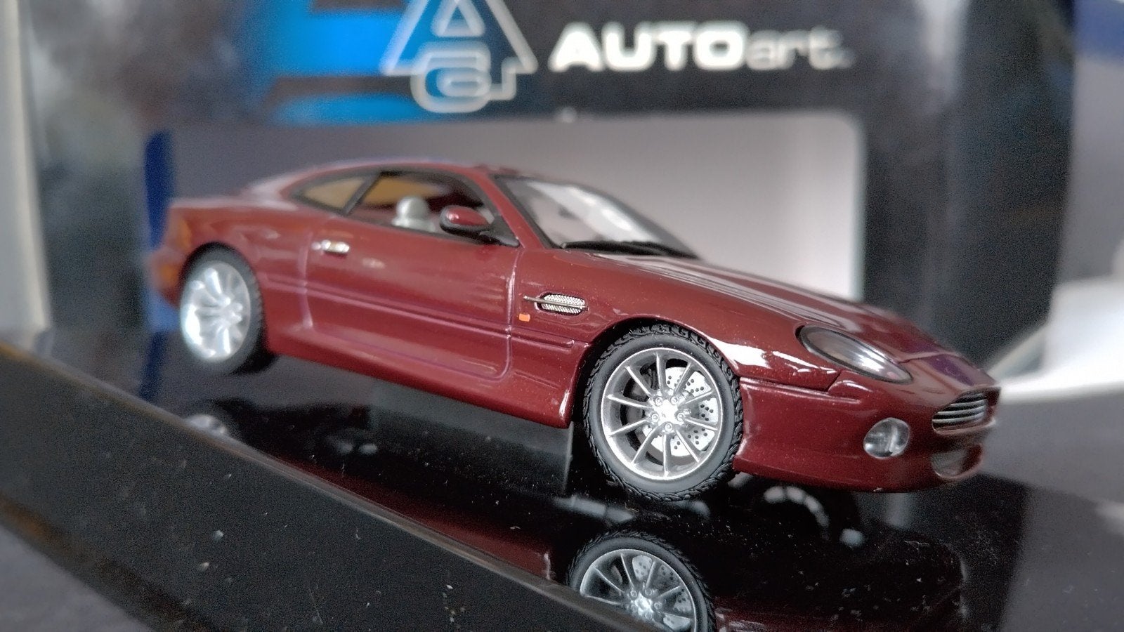 Aston Martin Db7 1:43 Autoart Pol, Overige merken, Auto, Verzenden, .