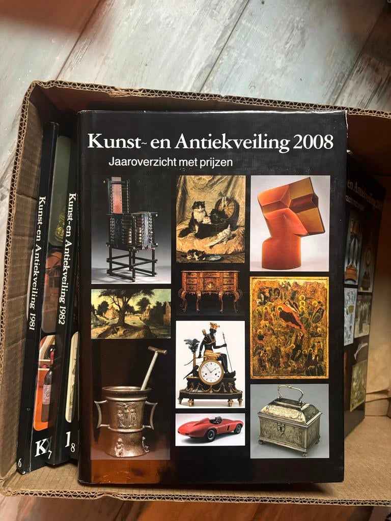 Kunst- en Antiekveiling Jaaroverzicht met Prijzen (1981-2008, Boeken, Ophalen of Verzenden, Gelezen, Catalogus