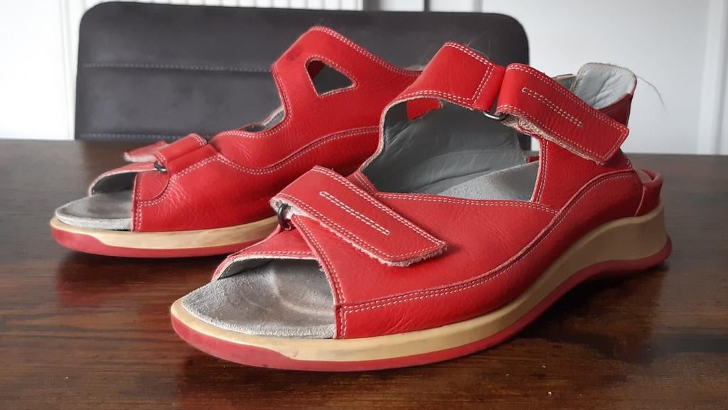 Duren Greenway sandalen rood maat 6 1/2 is 40, Kleding | Dames, Schoenen, Durea, Zo goed als nieuw, Rood, Sandalen of Muiltjes