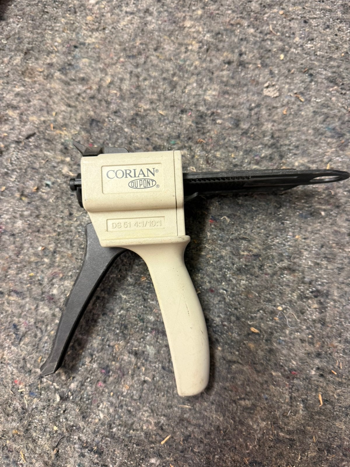 DuPont Corian lijmpistool. Ds 51 voor 2 componenten lijm, Ophalen, Nieuw, A, Minder dan 2 meter