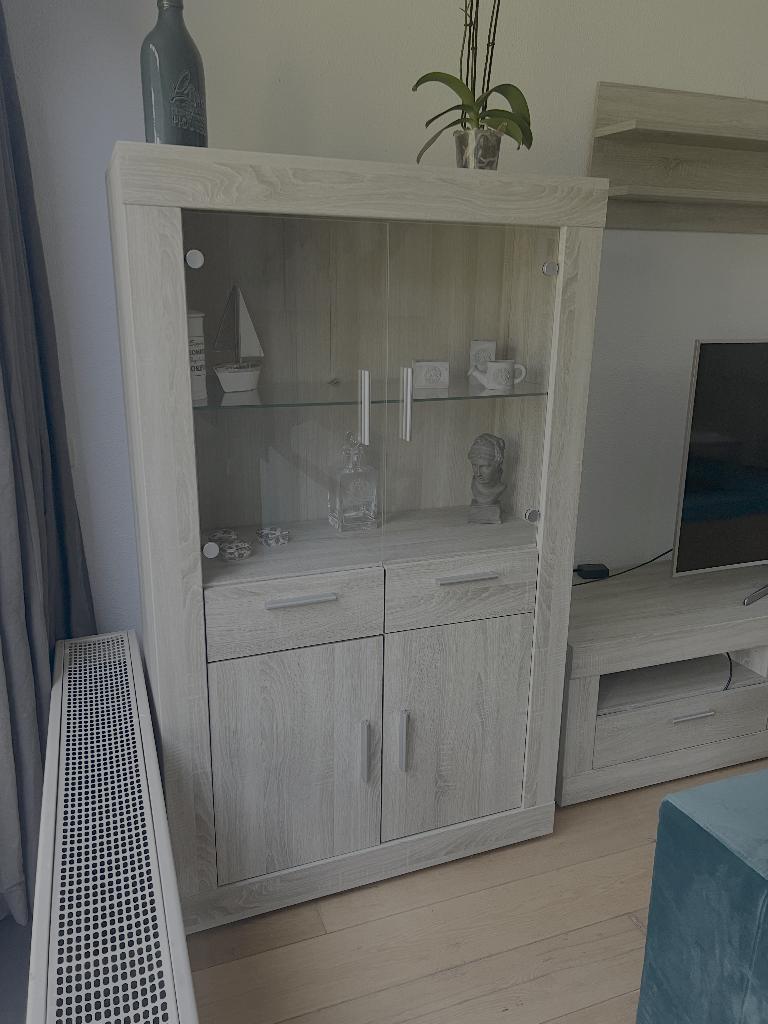 Cabinets, Ophalen, Zo goed als nieuw
