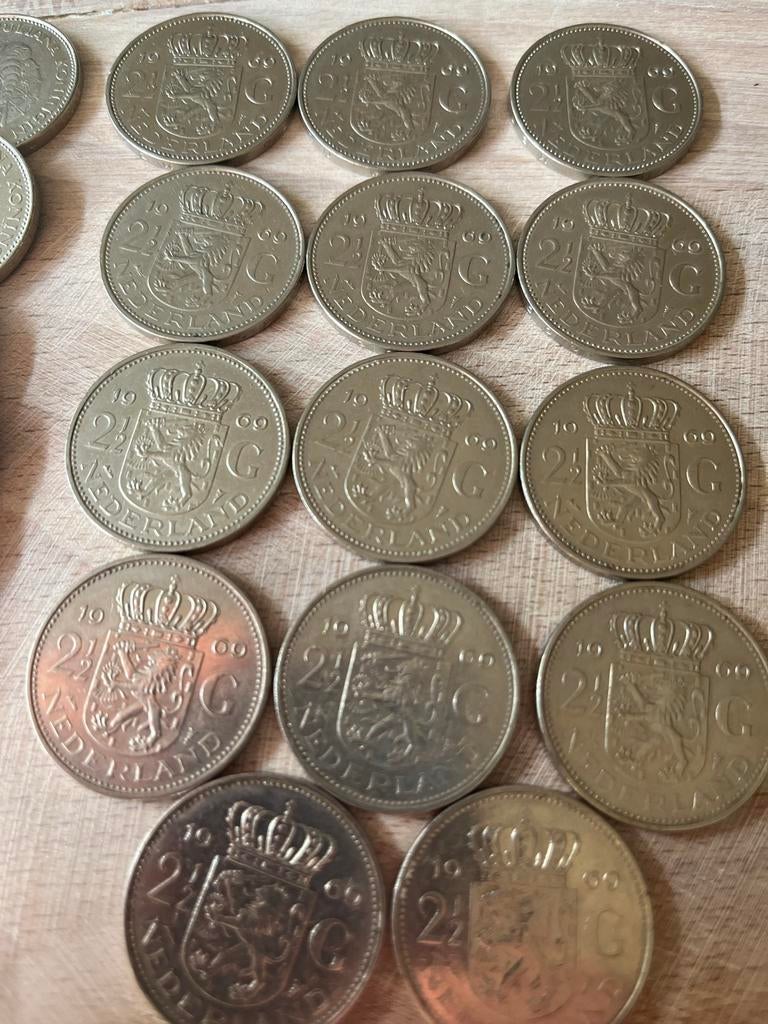 35 Rijksdaalders (2,50 gulden) en 2 Vijfje (5 gulden) munten, Postzegels en Munten, Munten | Nederland, Koningin Juliana, Setje