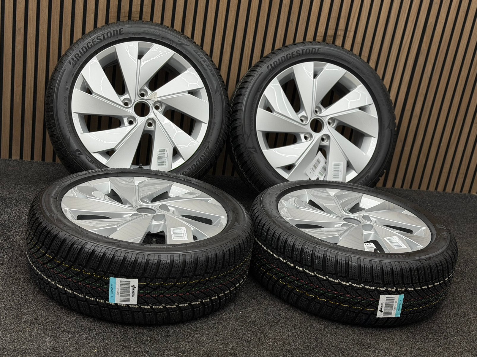NIEUW! Originele 17 inch VW Golf 8 Belmont 5x112 Bridgestone, Ophalen, ., Banden en Velgen, Nieuw