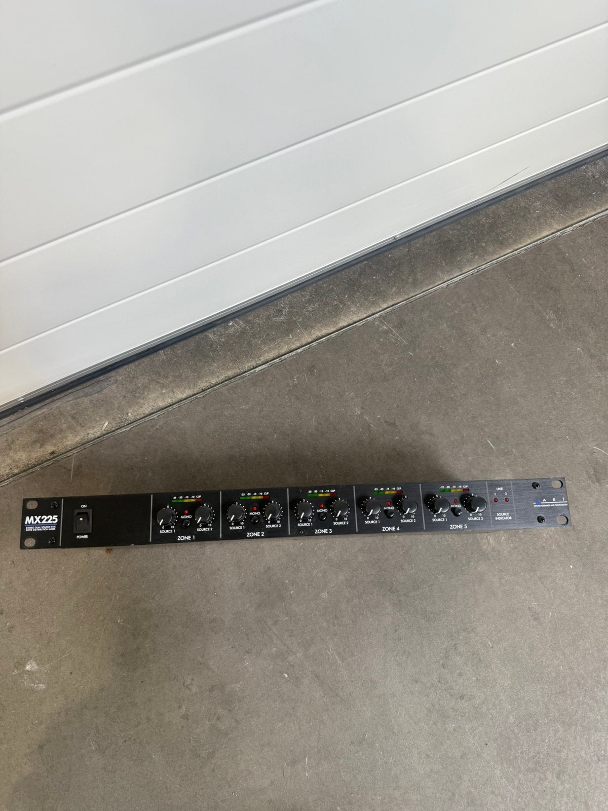 Art MX225 19” rack zone mixer, Audio, Gebruikt, Art, Ophalen of Verzenden