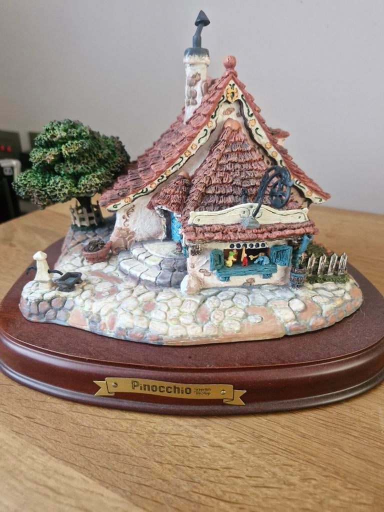 Disney Pinocchio Huisje - Perfecte Staat met Doos & Certific, Ophalen of Verzenden, Zo goed als nieuw